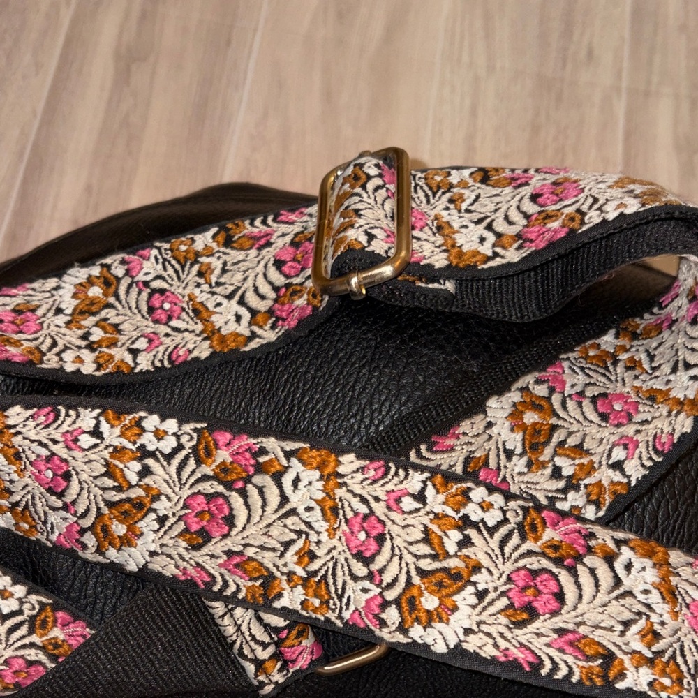 Stylish Black Women's Hobo Anthropologie Bag - Picture 3 of 9